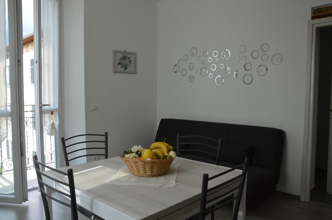 Lescen White Residence - Lake View เลซเซโน ภายนอก รูปภาพ